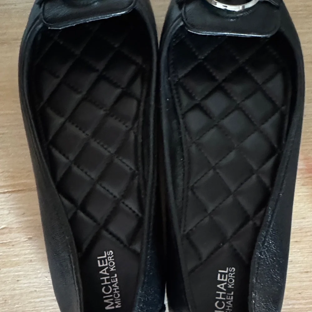 Michael Kors Black Leather Ballet Flats Silver Logo Designer Slip-On Everyday